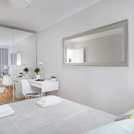 Oomph Smart 1 Bedroom *