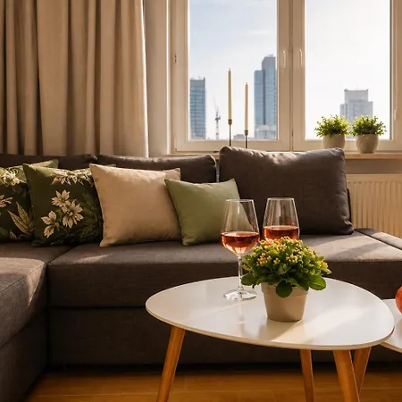 Apartamento Oomph Smart 1 Bedroom Varsóvia