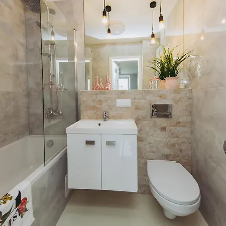 Oomph Smart 1 Bedroom